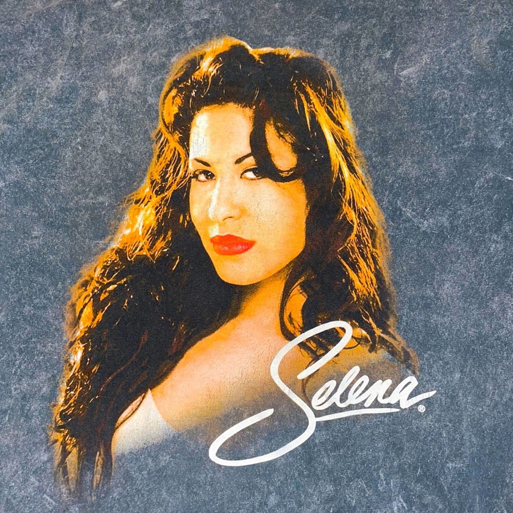 Selena T-shirt